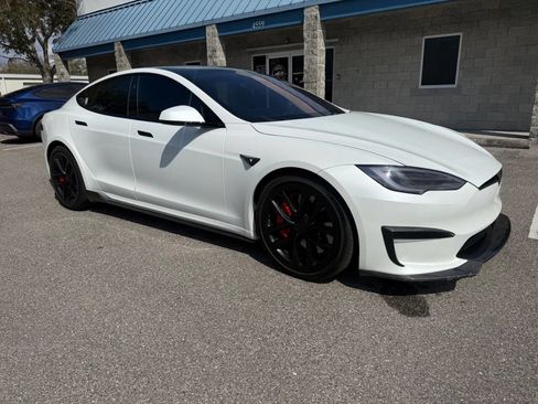 Used 2021 Tesla Model S Plaid image 11