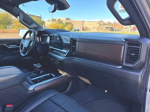 Used 2024 Chevrolet Silverado 1500 High Country w/ Technology Package image 29