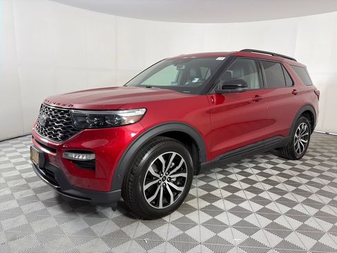 Certified 2020 Ford Explorer ST w/ Premium Technology Package AWD/4WD image 3