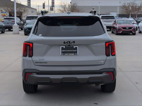 Certified 2025 Kia Sorento SX image 4