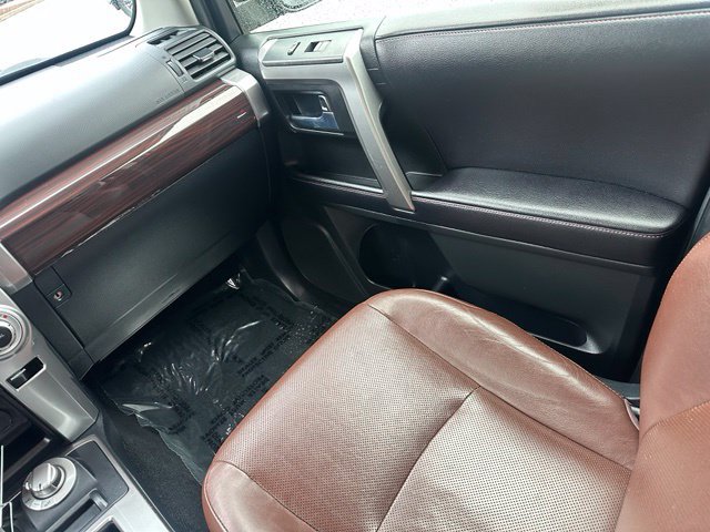 Used 2018 Toyota 4Runner Limited AWD/4WD image 23