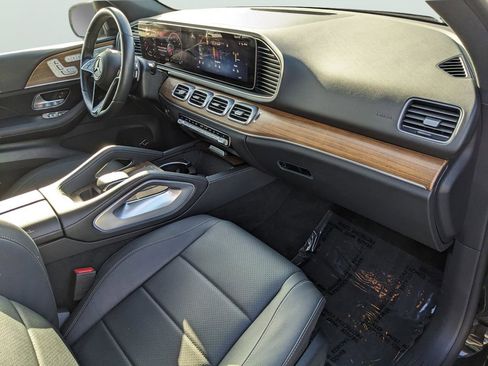 Used 2025 Mercedes-Benz GLE 350 4MATIC image 11