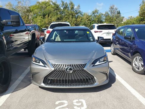 Used 2020 Lexus ES 350 Base w/ Premium Package image 2