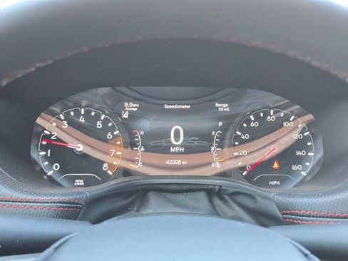 Used 2024 Jeep Compass Trailhawk AWD/4WD image 7