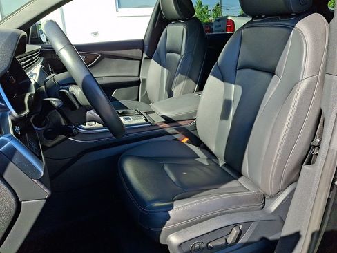 Used 2021 Audi Q8 Premium AWD/4WD image 16