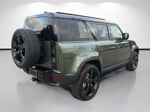 New 2026 Land Rover Defender 110 S image 5