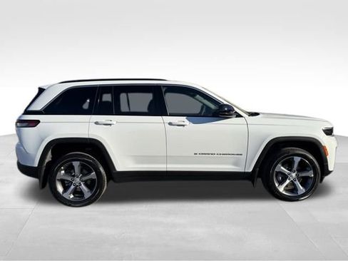 New 2026 Jeep Grand Cherokee Limited image 8
