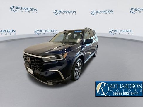 Used 2023 Honda Pilot Elite image 4