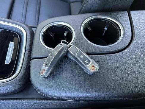 Used 2020 Porsche Panamera 4 image 12