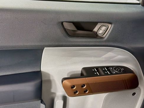 Certified 2024 Ford Maverick Lariat FWD image 21