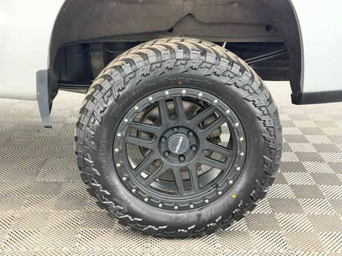 Used 2022 Chevrolet Silverado 1500 LT w/ Safety Package image 15