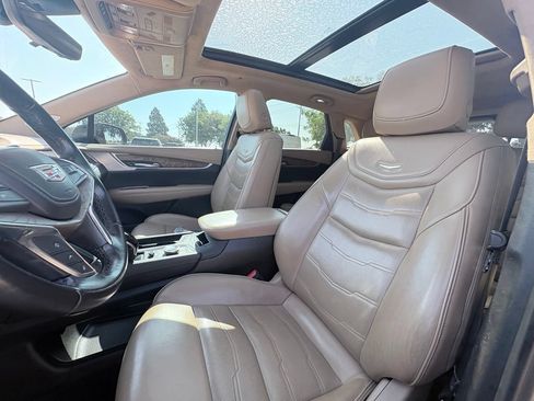 Used 2022 Cadillac XT5 Sportv w/ Platinum Package AWD/4WD image 6