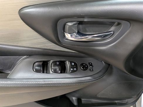 Used 2017 Nissan Murano SV image 13