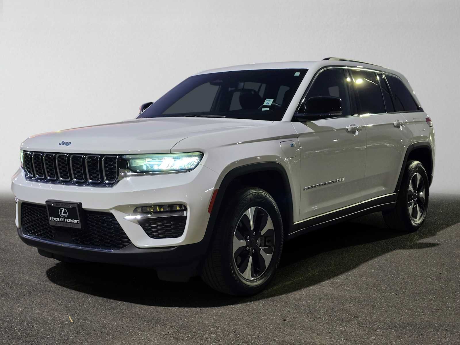 Used 2024 Jeep Grand Cherokee Limited 4xe AWD/4WD image 7