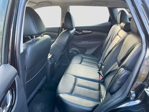 Used 2022 Nissan Rogue Sport SL AWD/4WD image 25