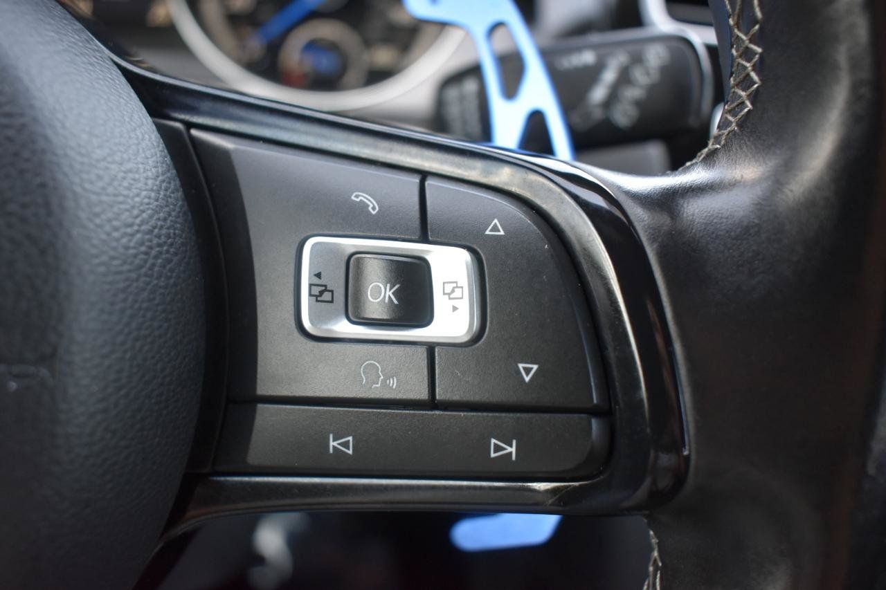 Used 2015 Volkswagen Golf R 4-Door AWD/4WD image 16