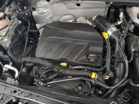 Used 2025 Buick Envista Preferred image 11