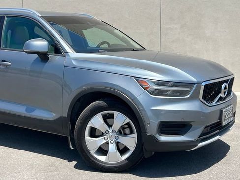 Used 2019 Volvo XC40 T5 Momentum AWD/4WD image 2