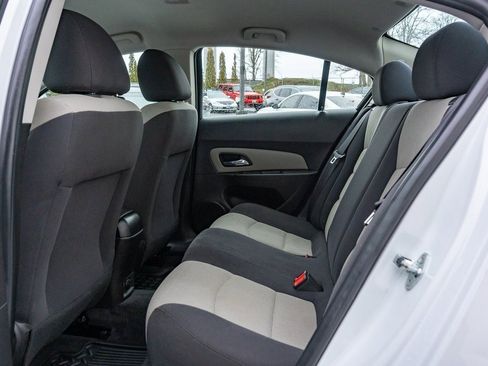 Used 2016 Chevrolet Cruze LS image 7