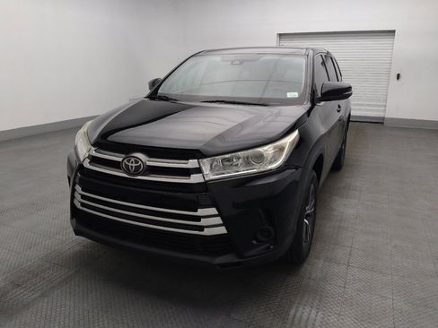 Used 2019 Toyota Highlander LE image 15
