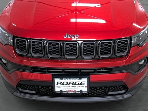 New 2026 Jeep Compass Latitude image 16