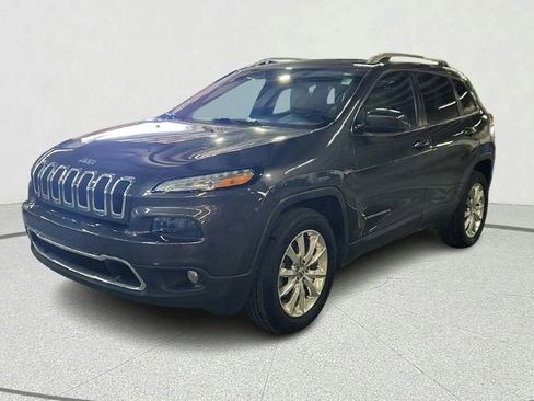 Used 2016 Jeep Cherokee Limited w/ Luxury Group image 6