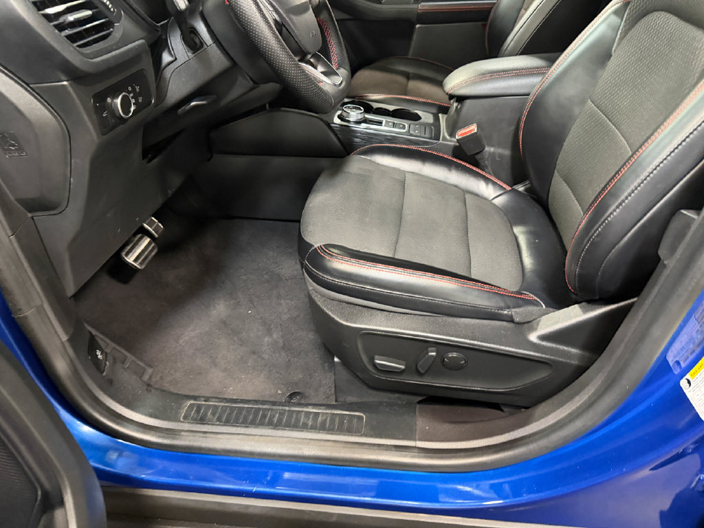 Used 2023 Ford Escape ST-Line AWD/4WD image 57