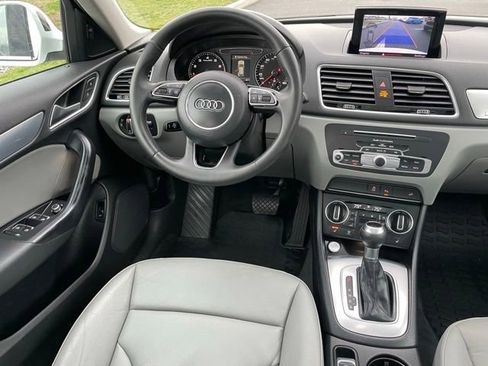 Used 2016 Audi Q3 2.0T Premium Plus w/ Technology Package image 9