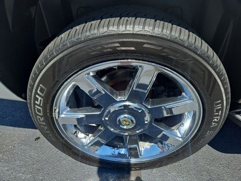 Used 2012 Cadillac Escalade Luxury image 35