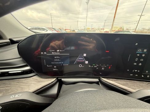 Used 2025 Audi Q5 Premium Plus w/ Premium Plus image 16