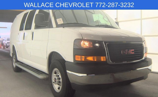 Used 2025 GMC Savana 2500 RWD image 1