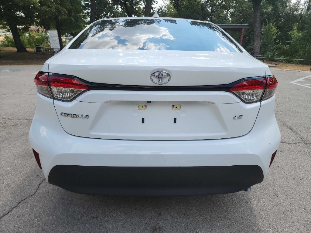 Used 2023 Toyota Corolla LE FWD image 6