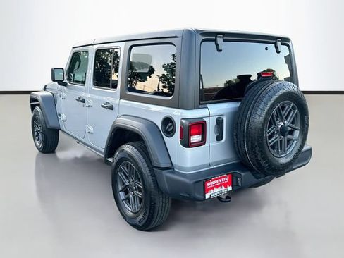 Used 2024 Jeep Wrangler Unlimited Sport AWD/4WD image 8
