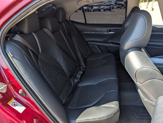 Used 2018 Toyota Camry XSE FWD image 27