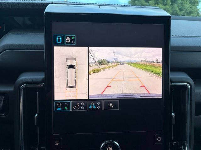 Used 2025 GMC Yukon XL Denali w/ Sun & Power Step Package AWD/4WD image 27