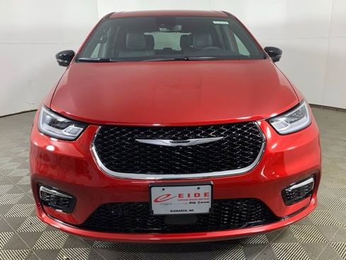 New 2026 Chrysler Pacifica Select image 6