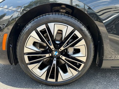 Used 2024 BMW 530i w/ Premium Package RWD image 9
