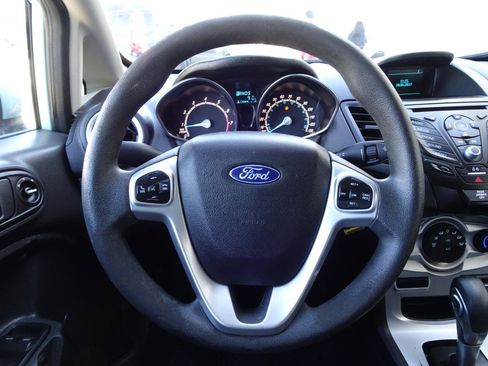 Used 2017 Ford Fiesta SE image 16