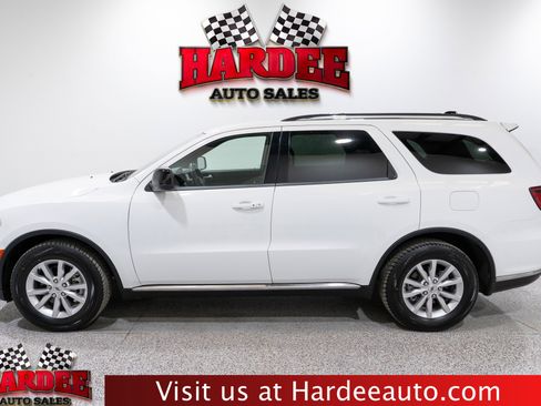 Used 2023 Dodge Durango SXT image 1