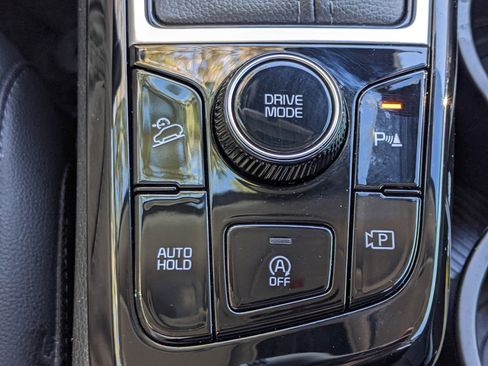 Certified 2024 Kia Sportage SX image 30