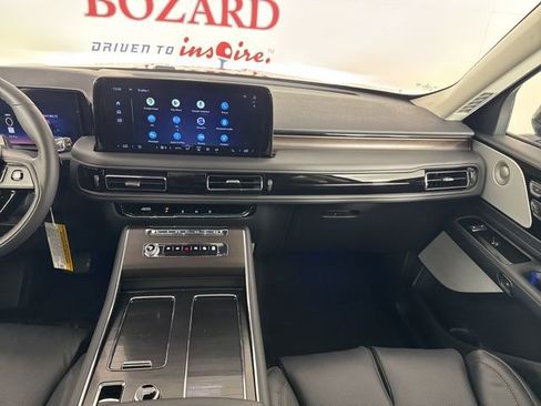 New 2026 Lincoln Aviator Reserve w/ Luxury Package image 12