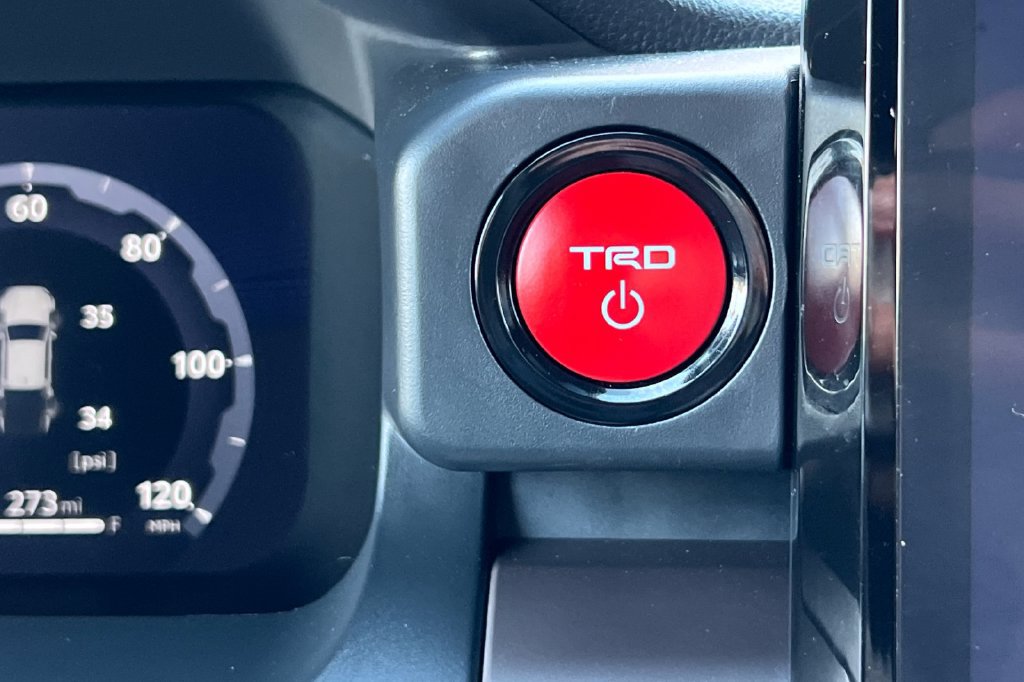 Certified 2026 Toyota Tacoma TRD Off-Road w/ TRD Off Road Premium Package AWD/4WD image 26