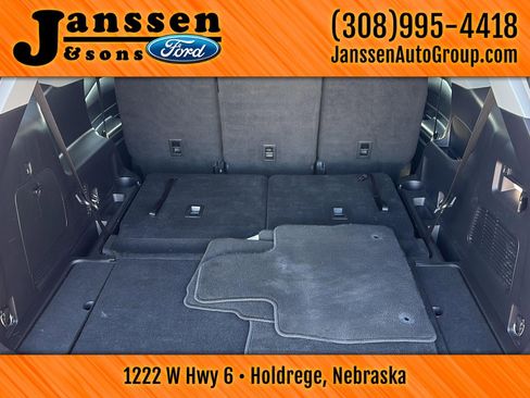 Used 2021 Ford Explorer XLT image 14