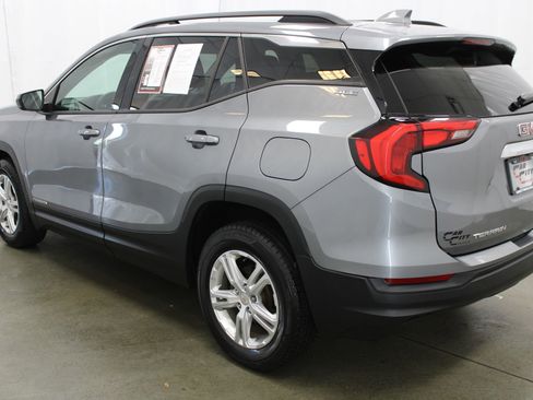 Used 2019 GMC Terrain SLE w/ Driver Convenience Package image 7