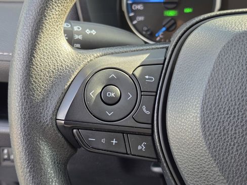 Used 2022 Toyota RAV4 LE image 24