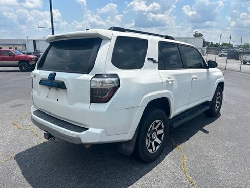 Used 2021 Toyota 4Runner TRD Off-Road AWD/4WD image 4