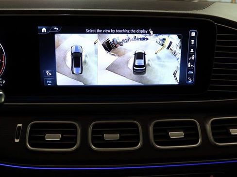 Used 2024 Mercedes-Benz GLS 580 4MATIC image 10