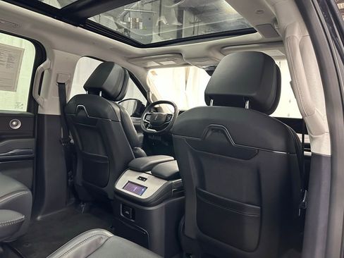 Used 2025 Lincoln Navigator Reserve image 60