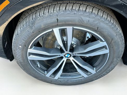 New 2027 BMW X7 xDrive40i w/ Executive Package AWD/4WD image 25