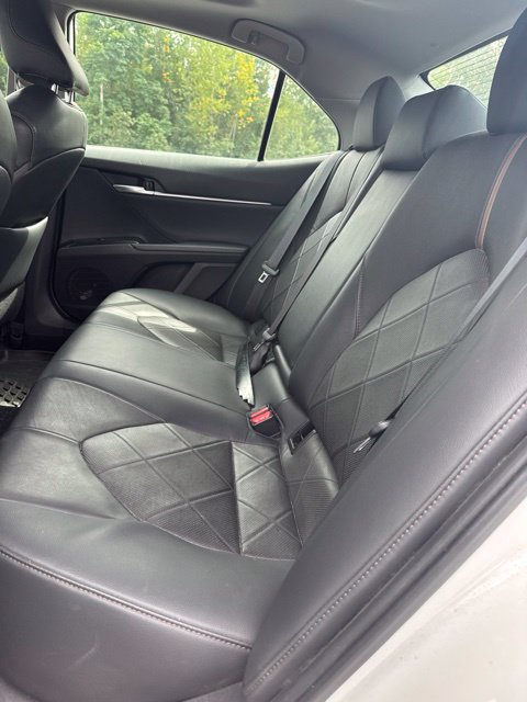 Used 2019 Toyota Camry XLE w/ Navigation Package FWD image 10